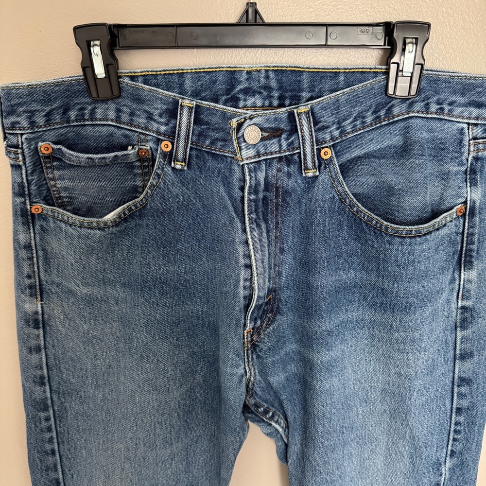 Levi’s 505 Straight Leg Jeans 34x30 Zipper Fly Raw Hem Medium Wash Vintage Vibe - Picture 2 of 8